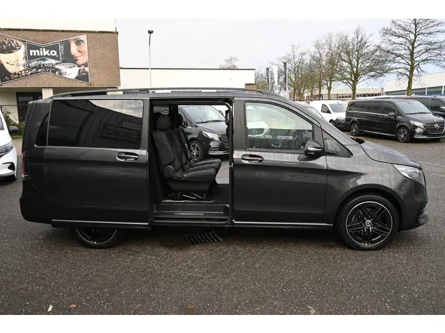 Mercedes-Benz V-Klasse 300d AMG L2 DC 2024 Benzine 7