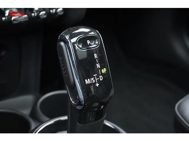 MINI 3-Deurs Cooper C 2022 Benzine 12