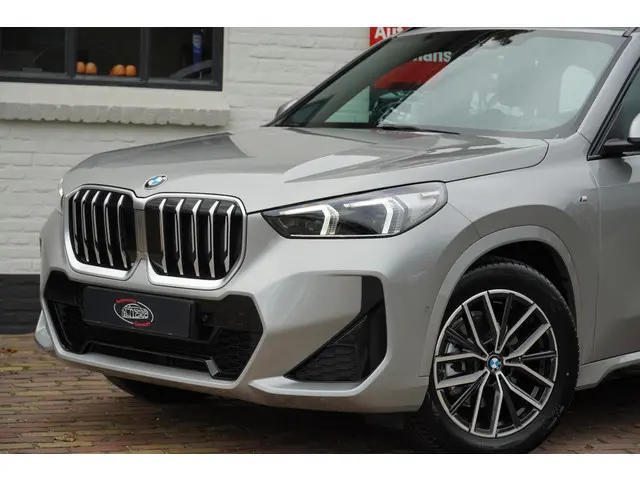 BMW X1 sDrive18i 2025 Benzine 19