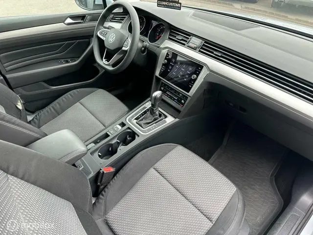 Volkswagen Passat Variant 2.0 TDI AUTOMAAT 2023 Diesel 24