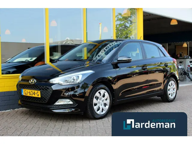 Hyundai i20 1.2 HP i-Motion Airco Trekhaak 2015 Benzine