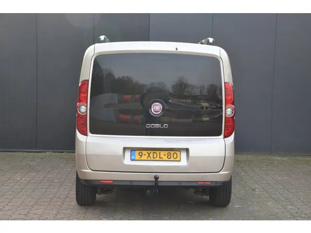 Fiat Doblò 1.4 Lounge * Airco * Trekhaak * 2014 Benzine 13