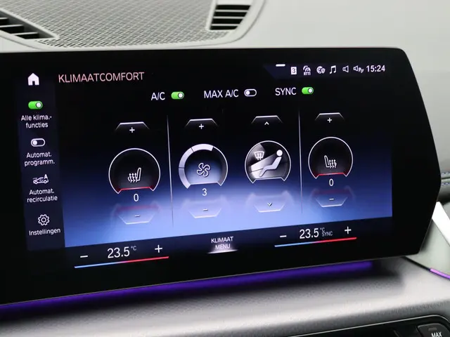 BMW X1 xDrive30e 2023 Hybride Benzine 23