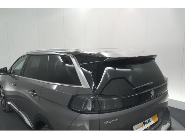 Peugeot 5008 PureTech 130 GT 2024 Benzine 25