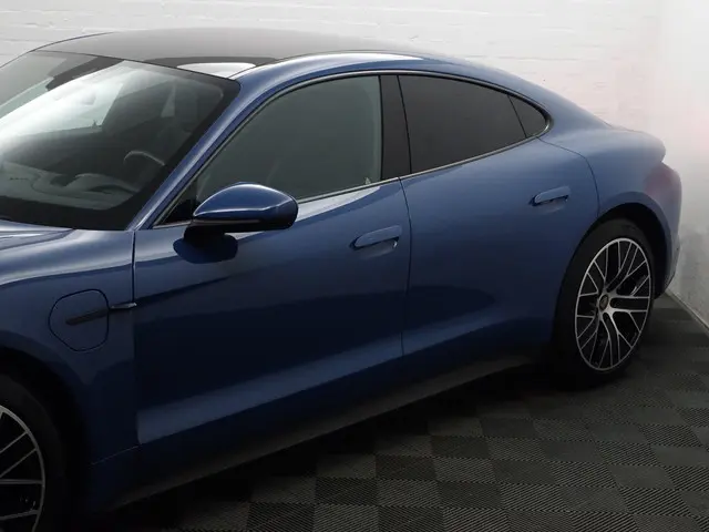 Porsche Taycan Performance 84 kWh- 2021 Elektrisch 25