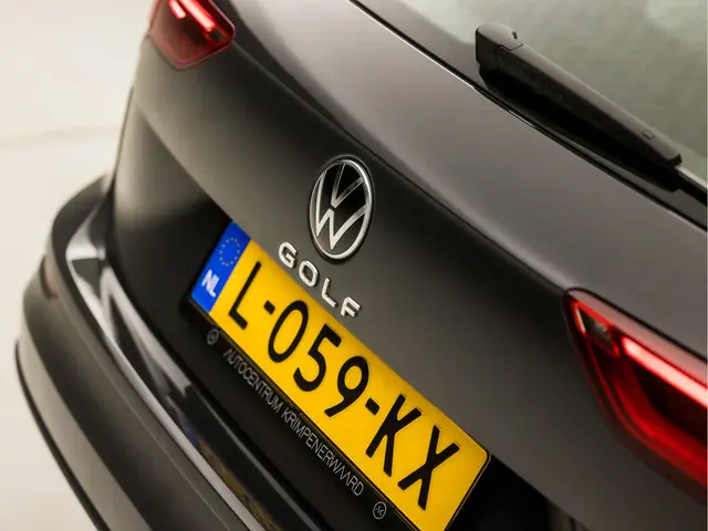 Volkswagen Golf Variant 1.0 TSI Sport 2021 Benzine 33