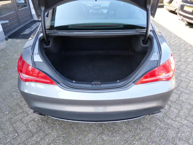 Mercedes-Benz CLA 200 Leder Xenon Pdc Led 2013 Benzine 22