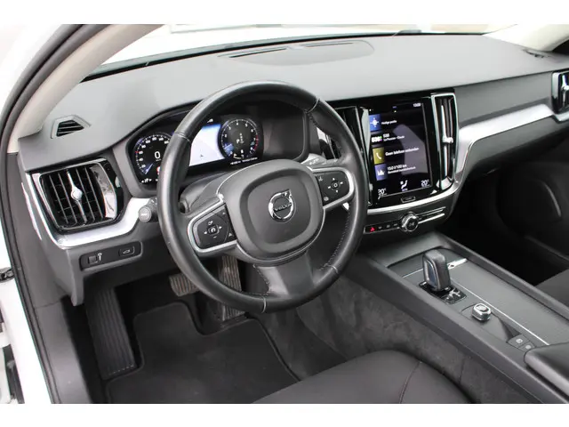 Volvo V60 B3 Automaat Momentum Advantage 2021 Benzine 13