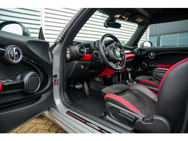 MINI Cooper S Cabrio 2