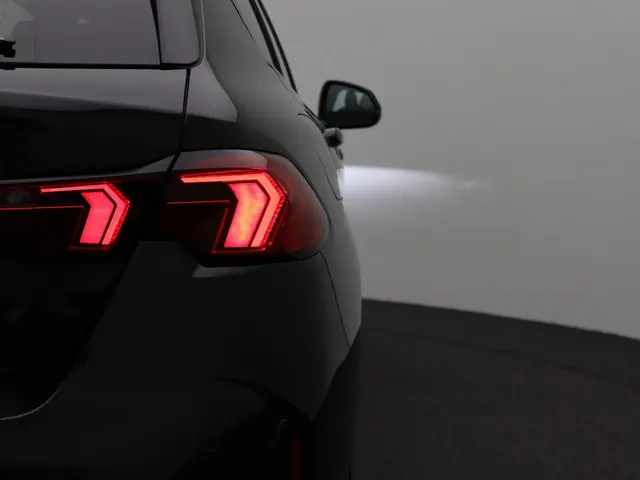 BMW 1 Serie 120 2026 Benzine 17