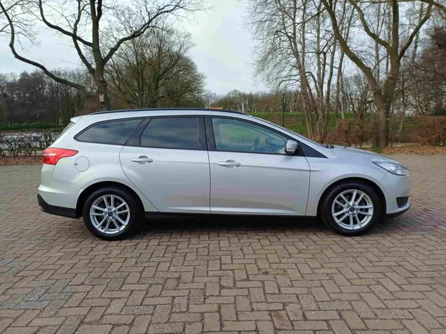 Ford Focus Wagon 1.0 Trend 2017 Benzine 14