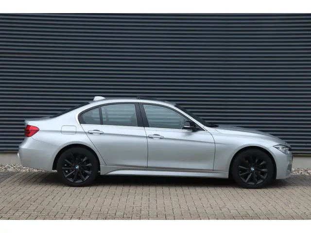 BMW 3 Serie 328I M-Pakket - DAK - VOL! 2016 Benzine 22