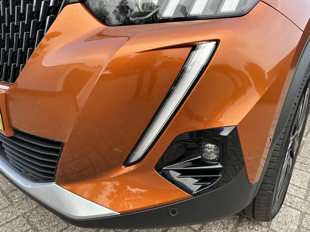 Peugeot 2008 1.2 Turbo 130 PK GT 2022 Benzine 45