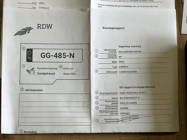 Opel Corsa 1.4 Cosmo 2015 Benzine 32