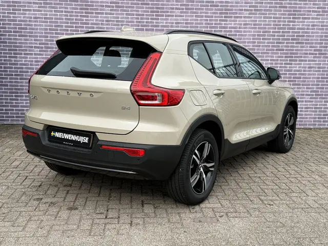 Volvo XC40 3