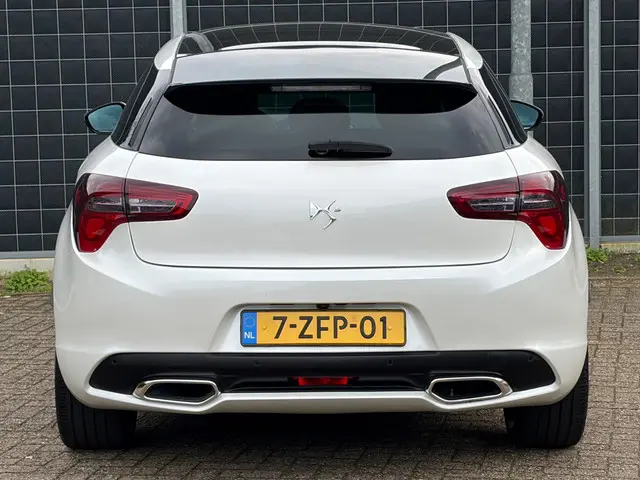 Citroën DS5 1.6 | 156PK | So Chic | automaat | pano | 2014 Benzine 9