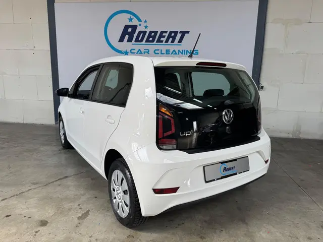 Volkswagen up! 1.0 BMT move up! 2020 Benzine 8