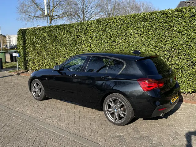 BMW 1 Serie 116i High Executive 2019 Benzine 4