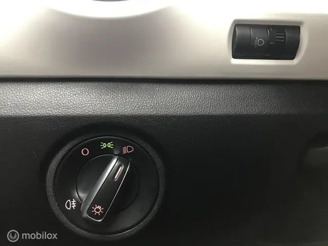 SEAT Mii 1.0 Mii Cosmopolitan 2017 Benzine 10