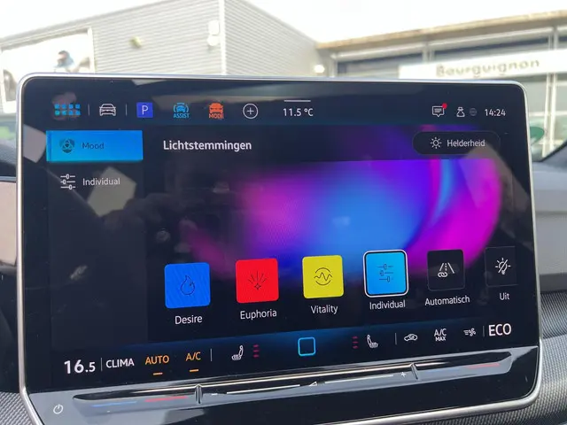 Volkswagen Golf 1.5 eHybrid GTE 2025 Hybride Benzine 25