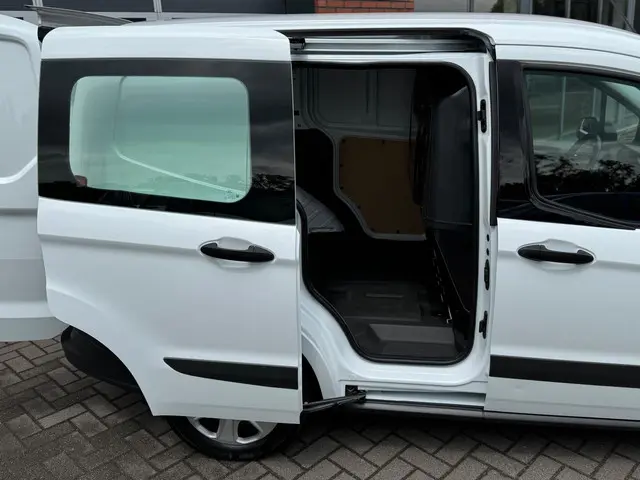 Ford Transit Courier 1.0 Ambiente Start&Stop 2020 Benzine 8