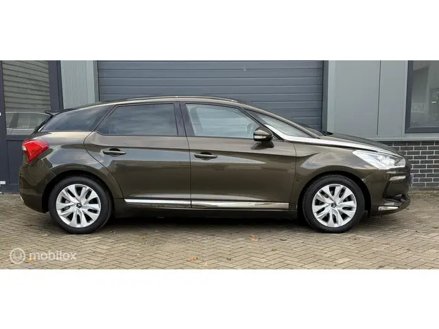 Citroën DS5 1.6 THP Chic 2013 Benzine 4