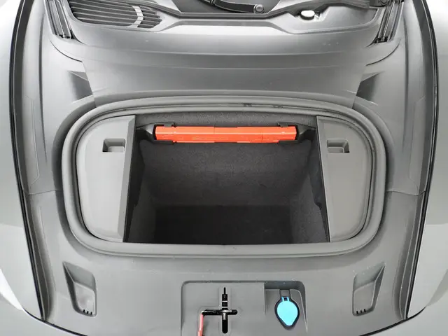 Porsche Taycan Performance 84 kWh 2023 Elektrisch 16