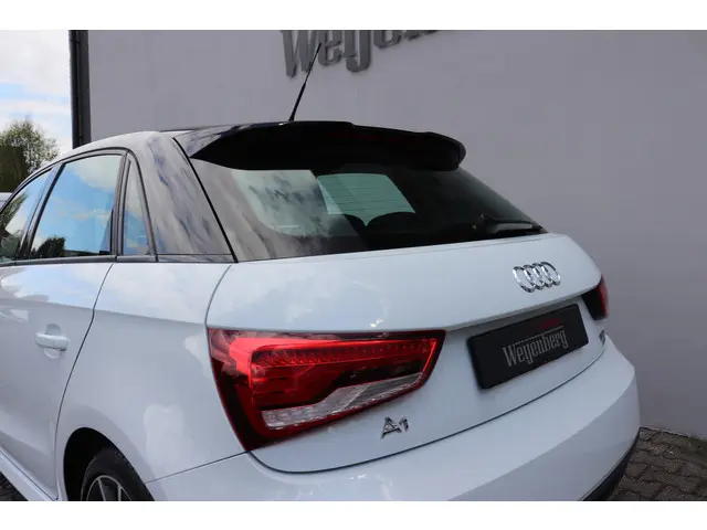 Audi A1 Sportback 1.0 TFSI S-line 2015 Benzine 19