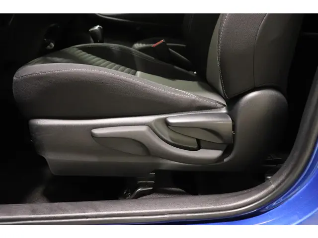 Toyota Yaris 1.5 Hybrid Dynamic, 2020 Hybride Benzine 13