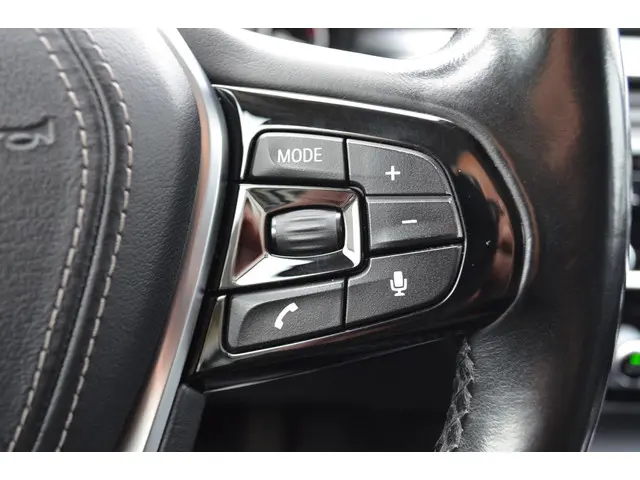 BMW 5 Serie 540i xDrive Touring 340 pk 2017 Benzine 22