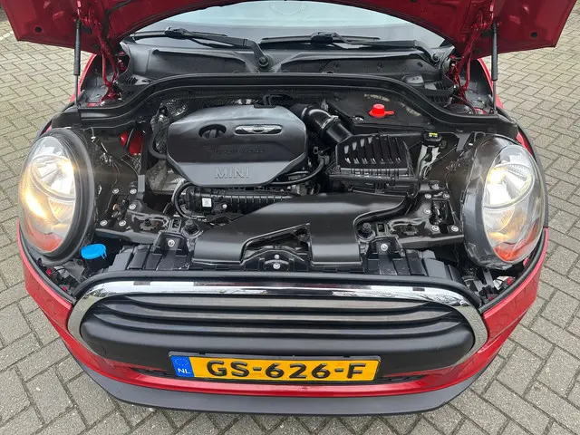 MINI One Mini 1.2 Business , navigatie 2015 Benzine 12