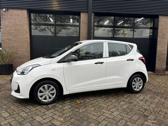 Hyundai i10 1.0i i-Motion 2017 Benzine 2