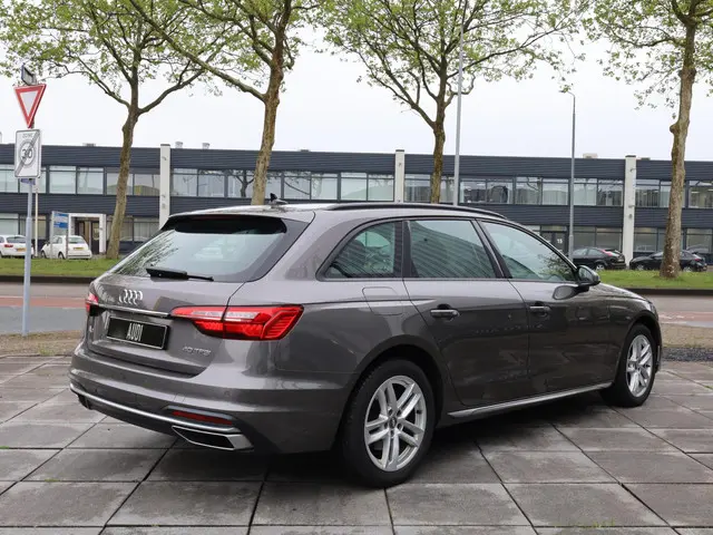 Audi A4 Avant 40 TFSI Advanced Edition 2020 Benzine 17