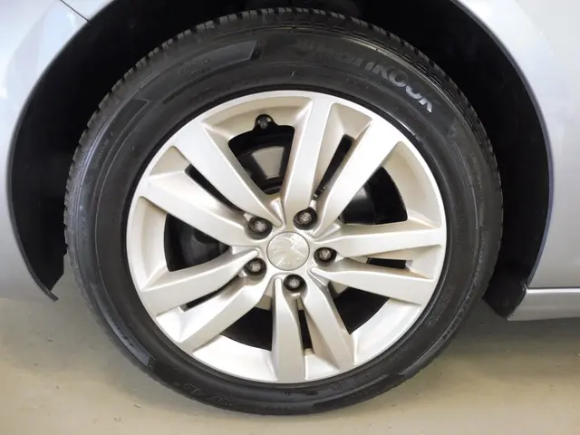 Peugeot 308 SW 1.2 PureTech Blue Lion 2017 Benzine 17