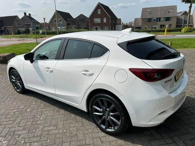 Mazda 3 2.0 SkyActiv-G 120 TS+ 2017 Benzine 4