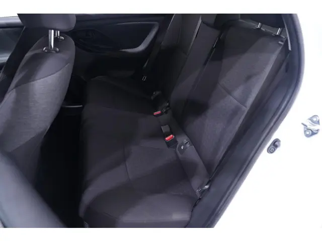 Toyota Yaris 1.5 Hybrid Dynamic 2021 Hybride Benzine 37