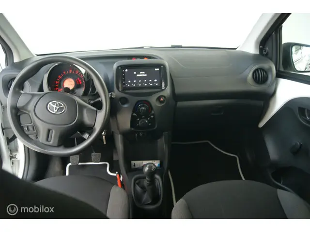 Toyota Aygo 1.0 VVT-i x 2020 Benzine 12
