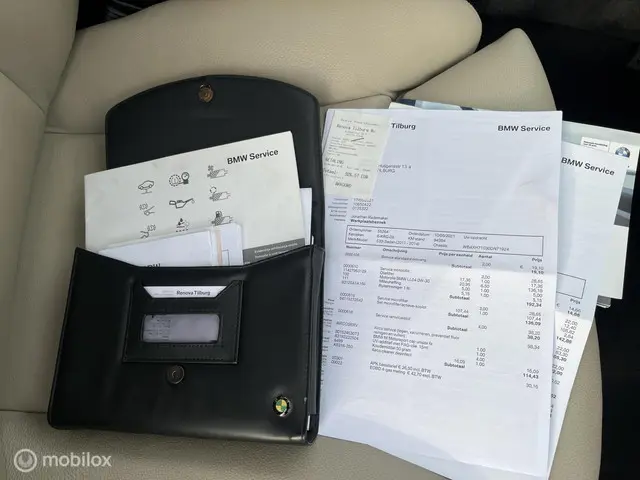 BMW 5 Serie 530i High Executive + 2013 Benzine 18