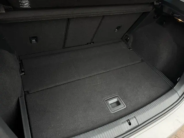 Volkswagen Golf Sportsvan 1.2 TSI Highline 2017 Benzine 28