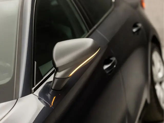 SEAT Leon 1.0 TSI FR Sport 2020 Benzine 32