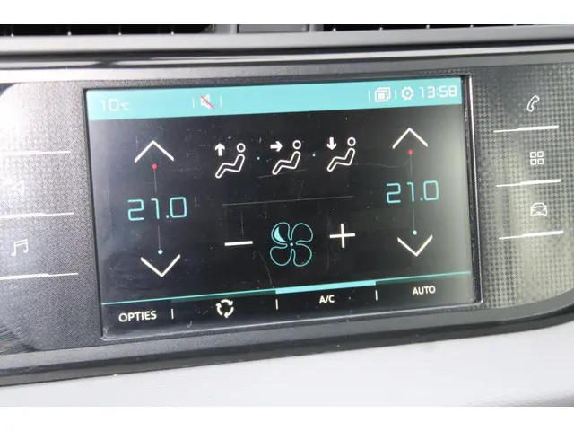 Citroën Grand C4 Picasso 1.2 PureTech Start 2018 Benzine 17