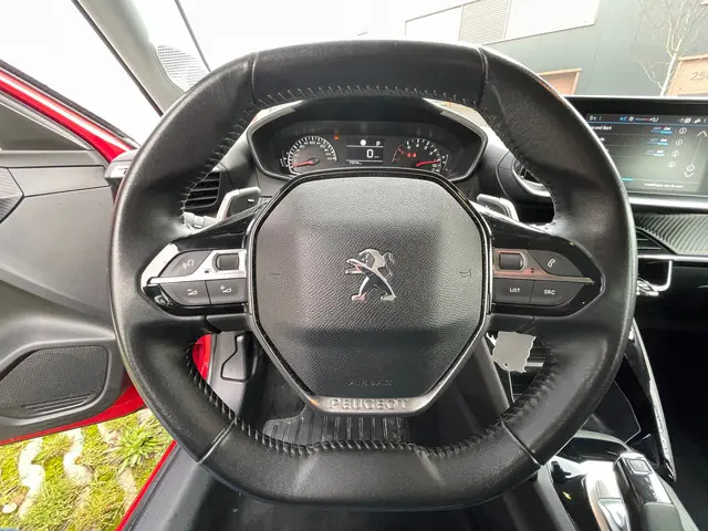 Peugeot 208 1.2 Turbo Active AUTOMAAT 2020 Benzine 18