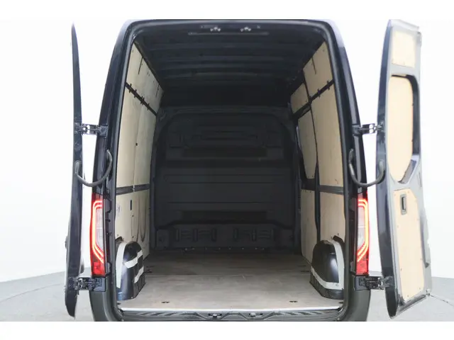 Mercedes-Benz Sprinter 314 2.2 CDI L2H2 2020 Diesel 16