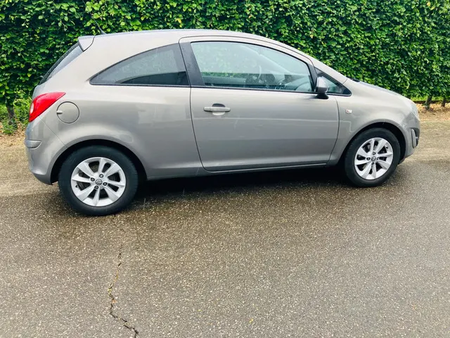 Opel Corsa 1.4-16V Enjoy 2014 Benzine 5