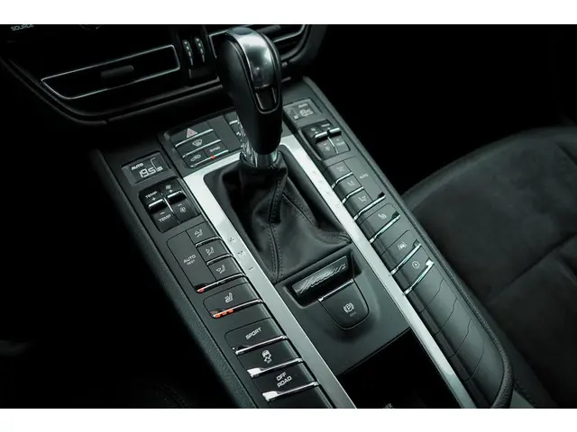 Porsche Macan 2.0 2020 Benzine 25