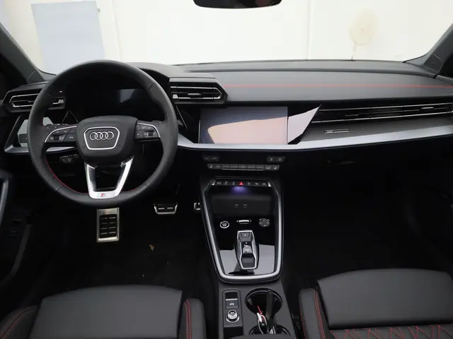 Audi A3 Sportback 35 TFSI/150PK S Line 2024 Benzine 4
