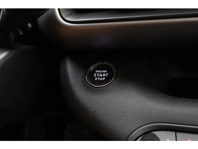 Jeep Avenger 1.2 e-Hybrid Summit 2025 Hybride Benzine 30