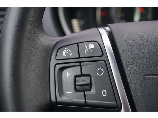 Volvo V40 1.5 T3 Inscription 2016 Benzine 10