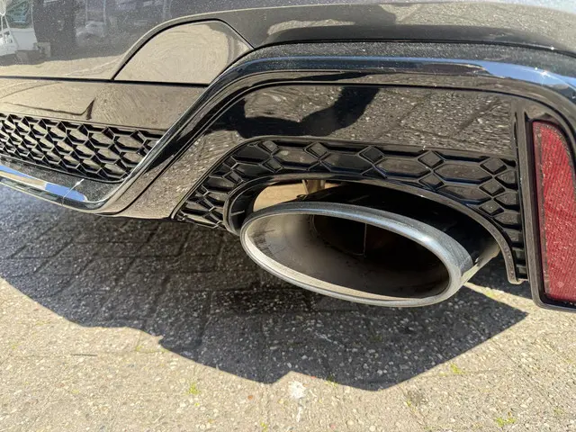 Audi RS6 A6 Avant TFSI quattro performance 2024 Benzine 35