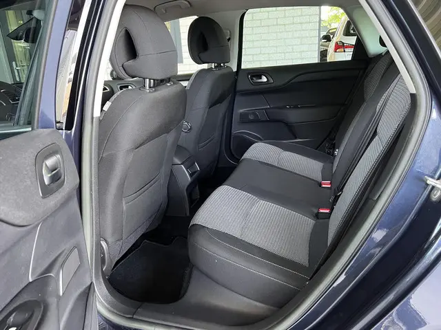 Citroën C4 1.2 PureTech Exclusive 2014 Benzine 29